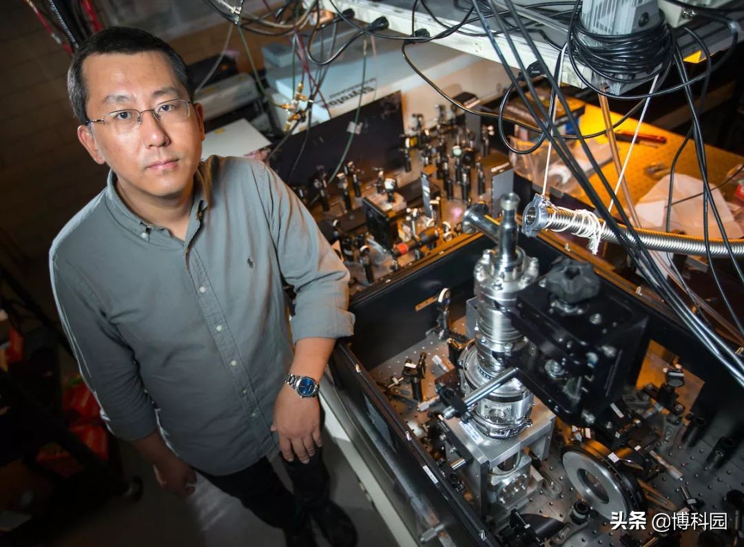 物理学家新成果，用光波加速超导电流，或将实现超快量子计算
