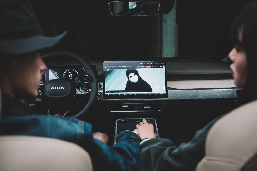 安全+智能+大空间，这台10万出头的电动车城市代步完美