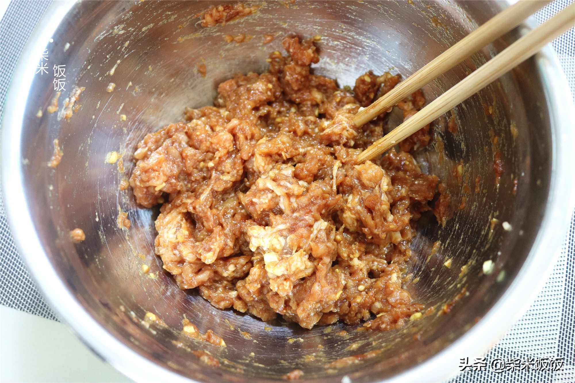 想吃大肉包，手把手教你在家做，香軟不塌陷，咬一口滿嘴肉湯
