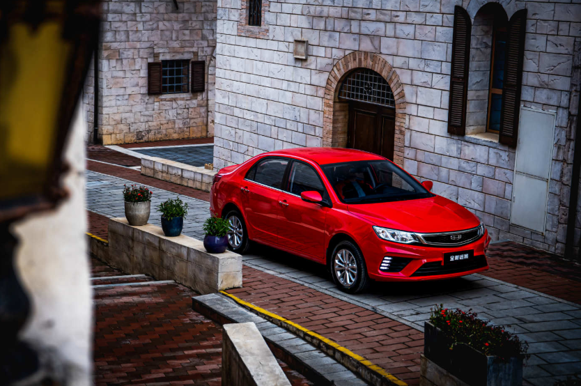 5万买一台既能家用，又能商用的车，该选谁？