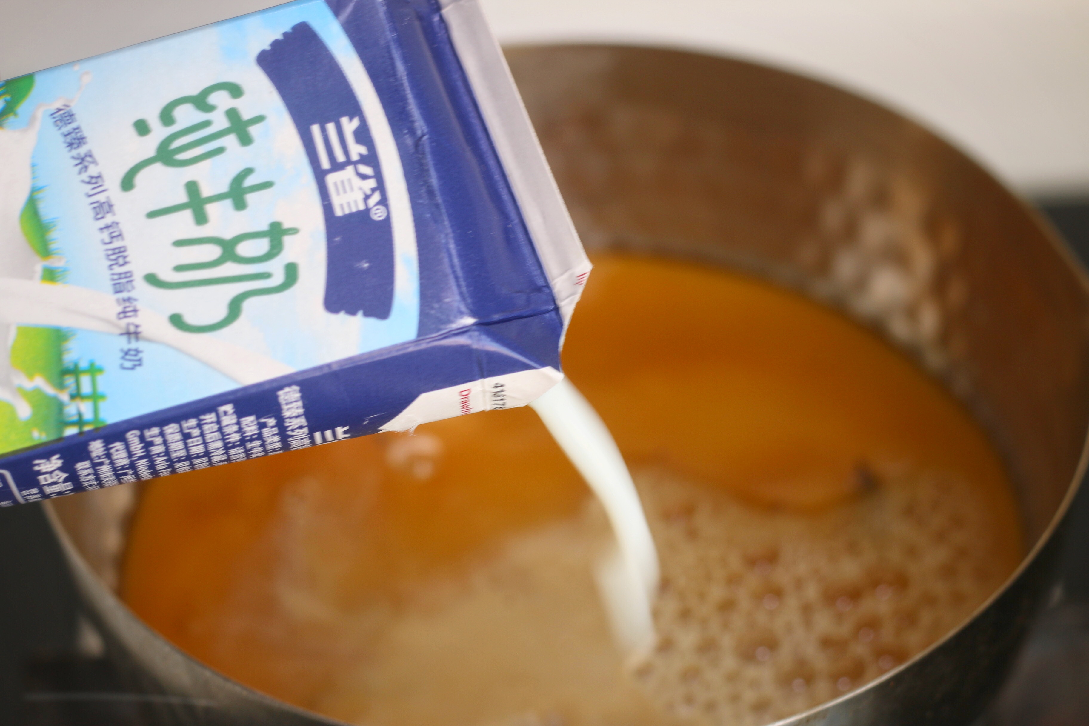 自己煮奶茶，方法要用對，天天喝也不會胖，我的做法教給你