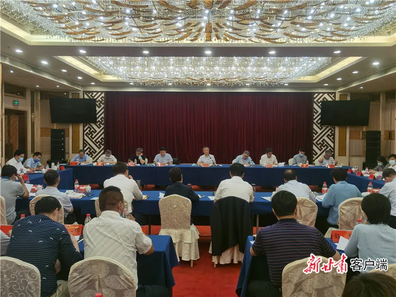 全国人大常委会副委员长蔡达峰在敦煌调研