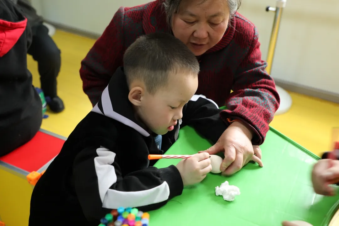 活动传文化 清明祭英烈——天府新区特殊教育学校学党史活动