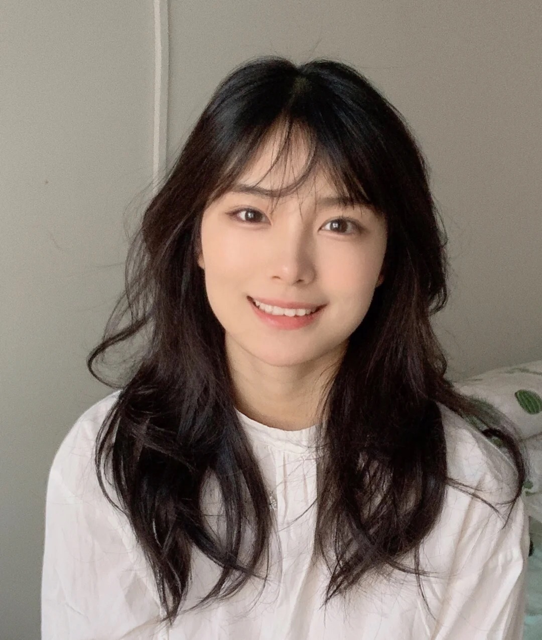 方脸别乱剪头发这样做显脸小还减龄氛围美女的气质直接拉满