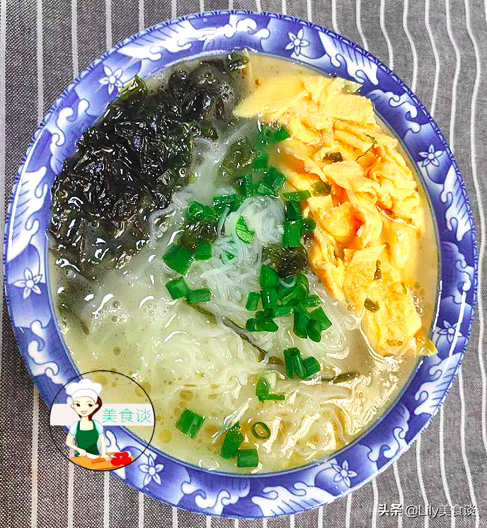 开学啦，早餐儿子最馋这碗粉，5分钟搞定，简单省事，我最乐意做