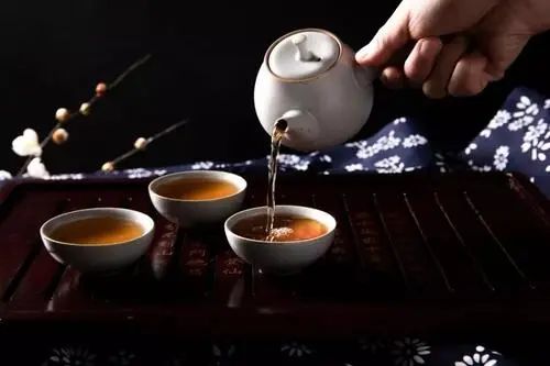 “人到中年，三不動，三不換，三不碰”，多加留意少犯錯
