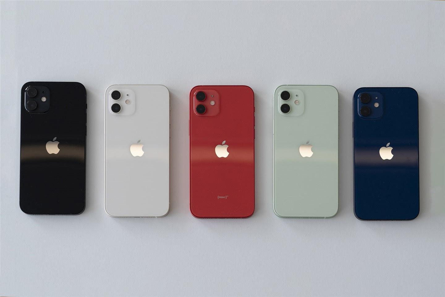 苹果传来好消息，iPhone12再次霸榜，库克的“策略”成功了