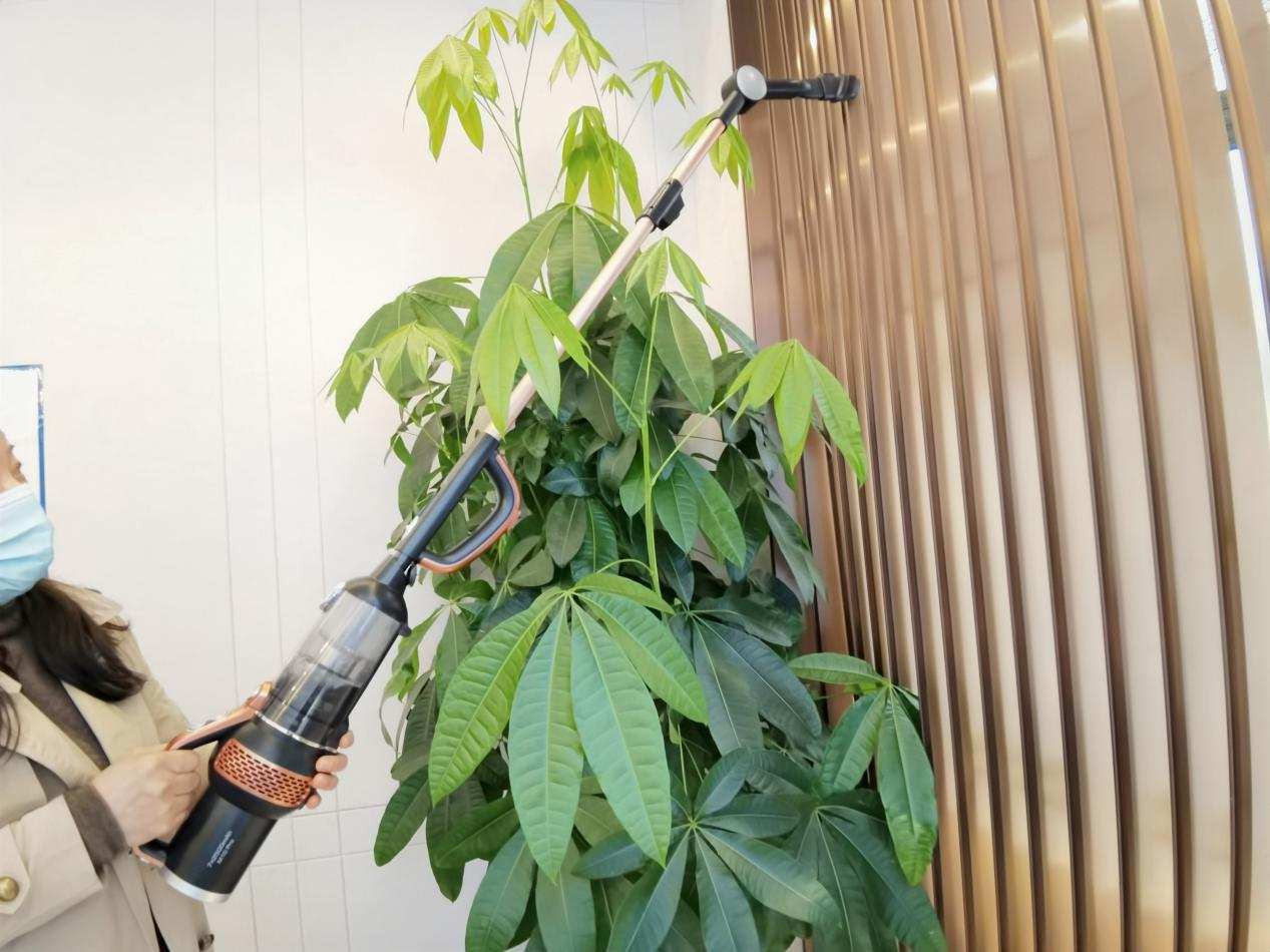全屋清洁一招搞定，莱克M10 Pro吸尘器让扫地机器人直接下岗