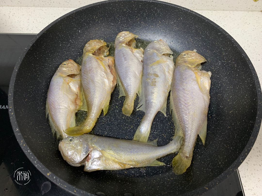圖片[4]-豆豉炒小黃魚做法步驟圖 肉質鮮嫩營養高開胃又下飯-起舞食譜網
