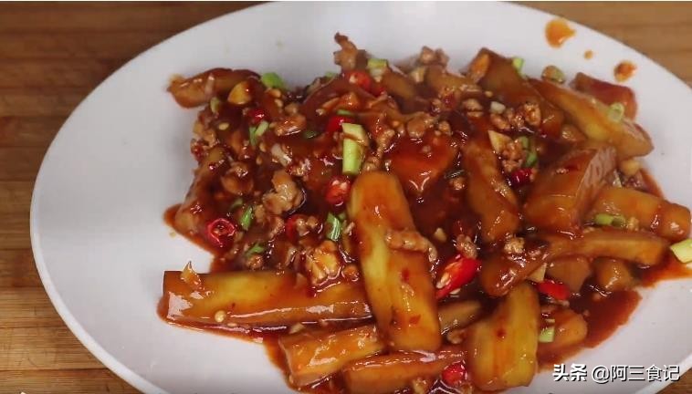茄子最下饭的做法，不用过油，鲜香开胃又解馋，出锅全家人抢着吃