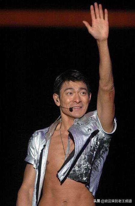 劉德華捐款3900萬，慷慨的他卻揚言：姐姐住貧民窟都不幫