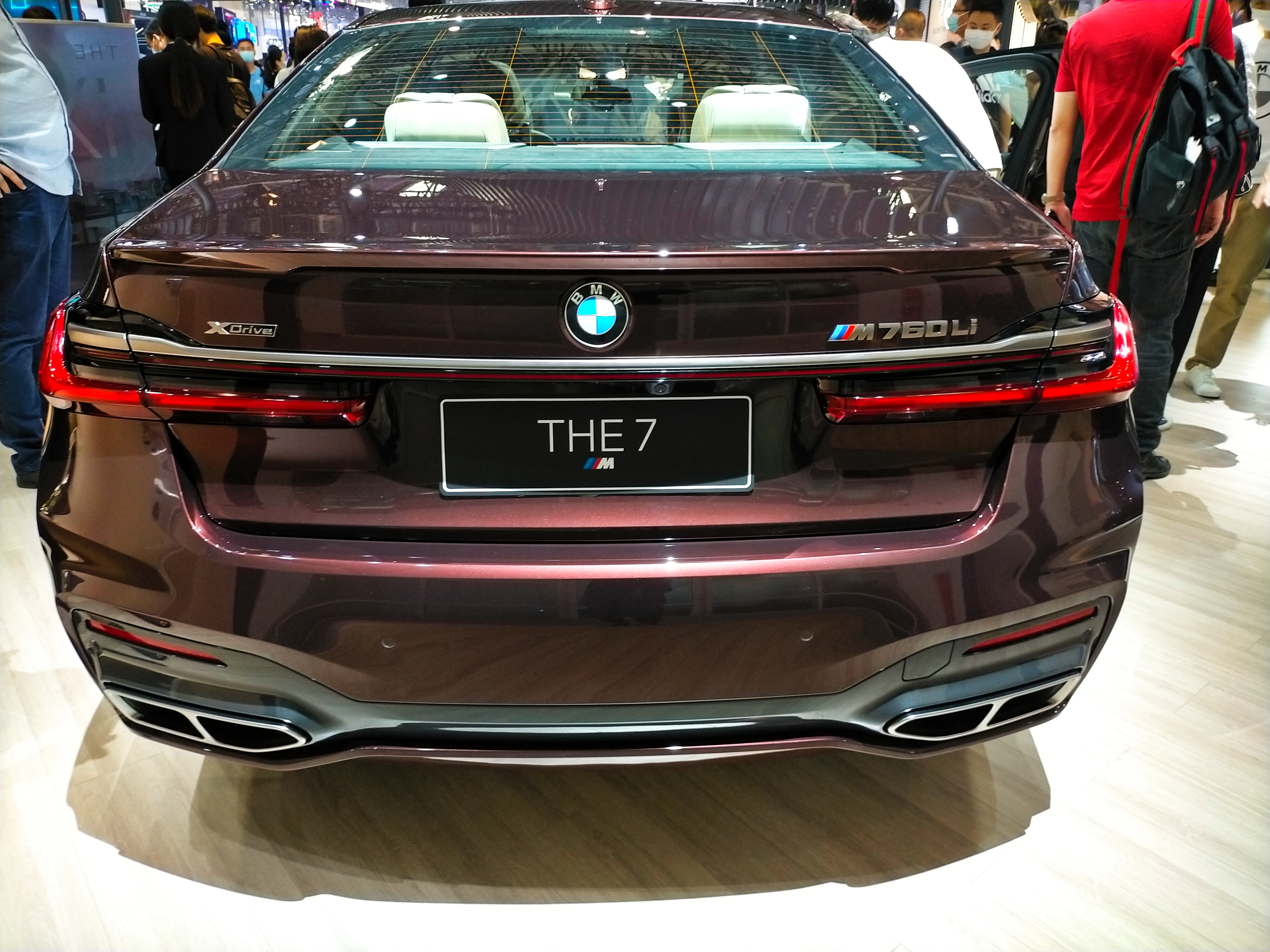 宝马2019款760Li XDrive V12 改款