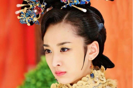 曾经貌如天仙，如今走在街头无人知，辉煌不再的4个明星