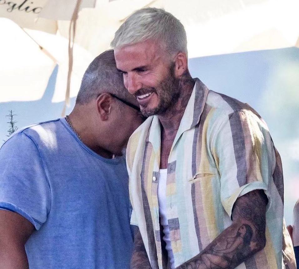 贝克汉姆一家出游意大利！穿彩虹衬衫胜似小鲜肉，嫩过16岁克鲁兹