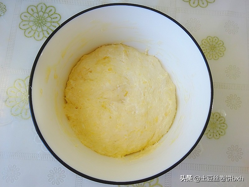 花生米的新吃法，用平底鍋做成小麵點，口口留香，老少都愛