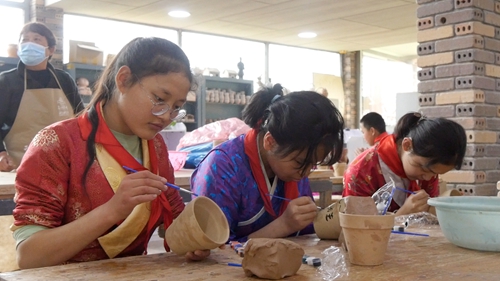 西安市浐灞第一中学校团委积极开展美育与劳动教育实践活动