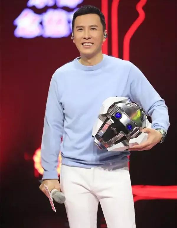 蒙面唱将的“悲哀”：就算不蒙面，我也不认识