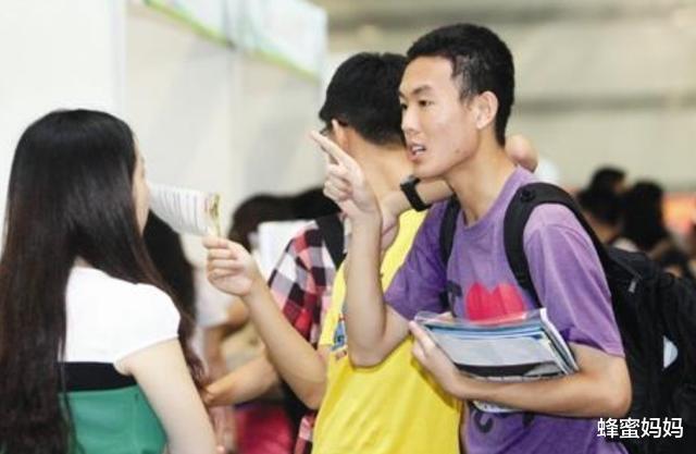 河南“遗臭万年”的4所野鸡大学，坑惨学生无数