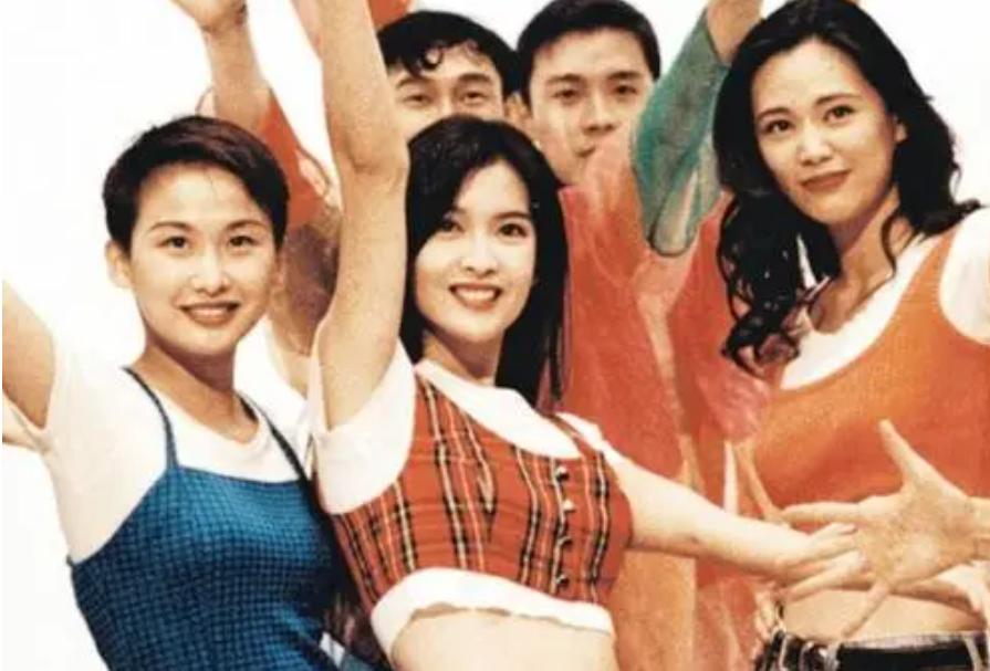 In the 90s, Hong Kong female singers, she was the earliest star second