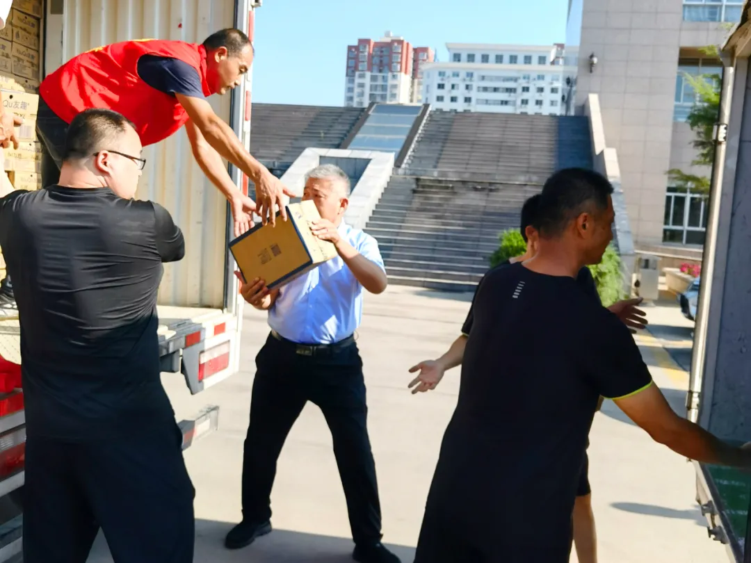 “一方有難 八方支援”河南省一順藥業(yè)舉行為災區(qū)人民捐款活動