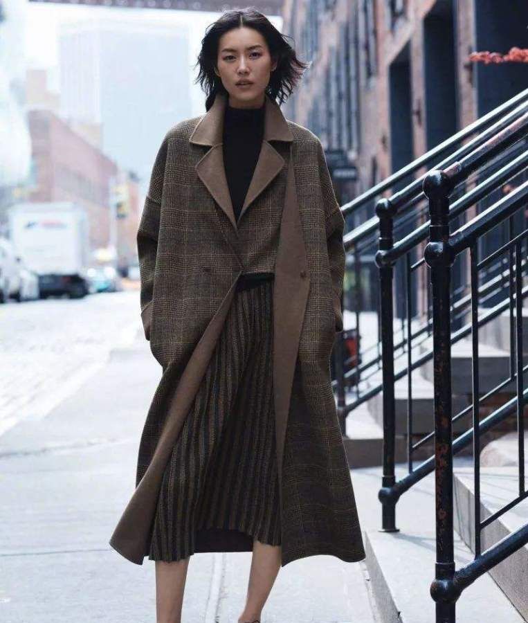 真正见过“世面”的女人，搭配大衣不会选这3种