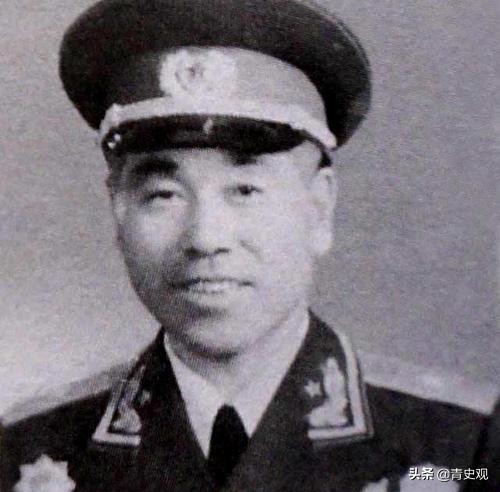他是冯玉祥的勤务兵，和开国元帅是同学，是获得过苏联军衔的开国少将