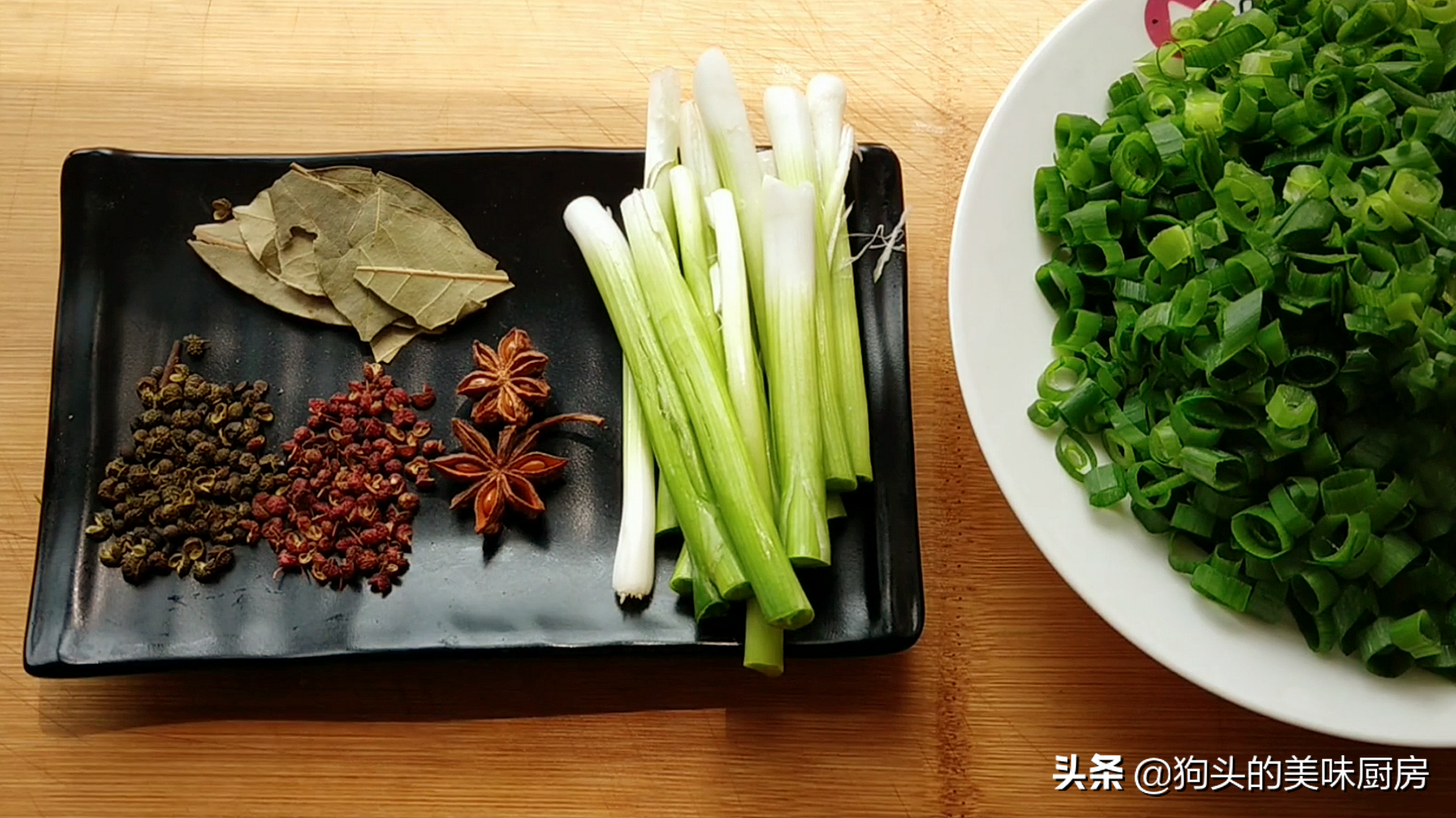 蔥油餅這樣做才外酥裡軟，和麵很關鍵，做對了比手抓餅還好吃