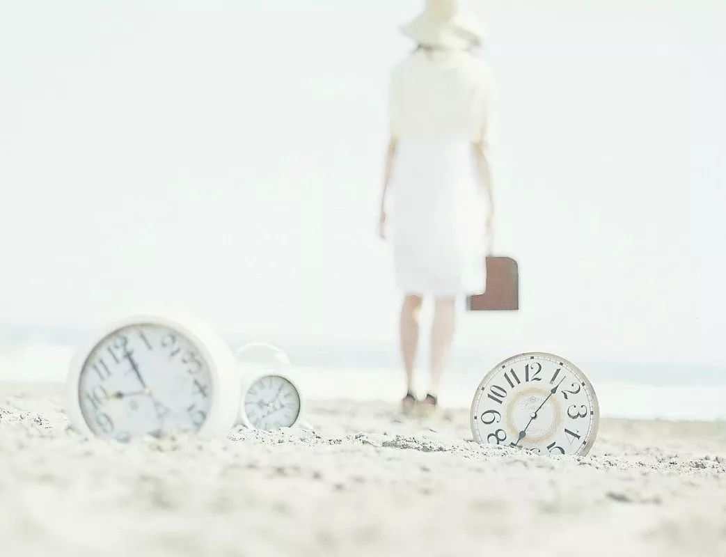 女人善待自己经典句子 对自己好点的唯美句子图片