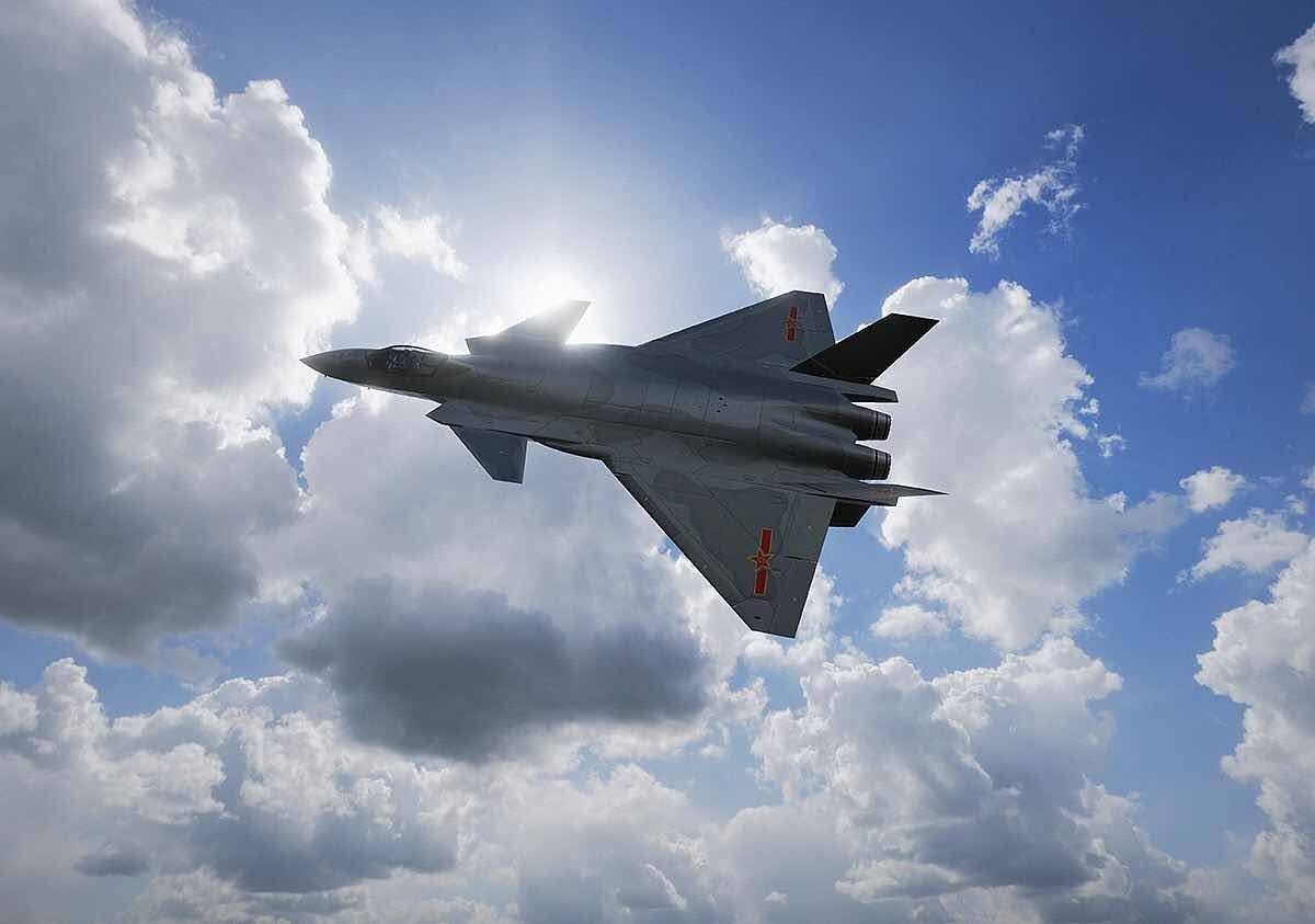 中美之间差距还有多少年？张召忠：不要再被误