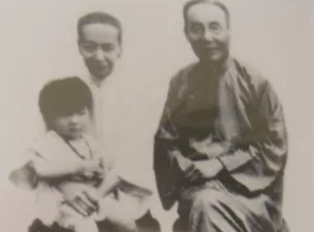 小时被父母宠大，婚后56年幸福 冰心的一生让我羡慕了！