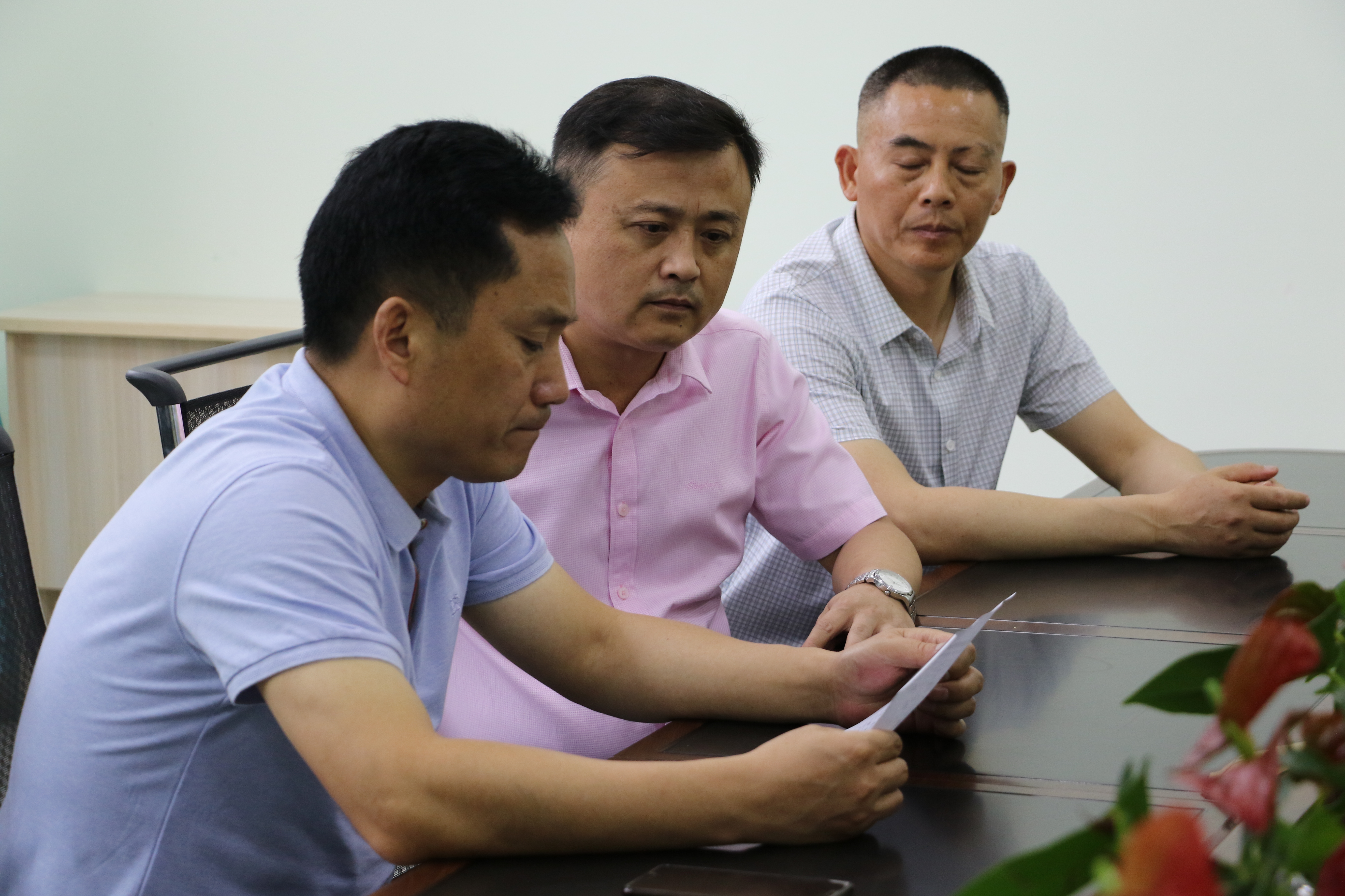 双流区教育局领导到实验小学（东区）检查安全工作