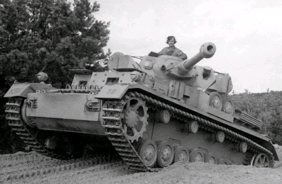 The suspension system of the World War II tank Christie is simple and rude, the German torsion