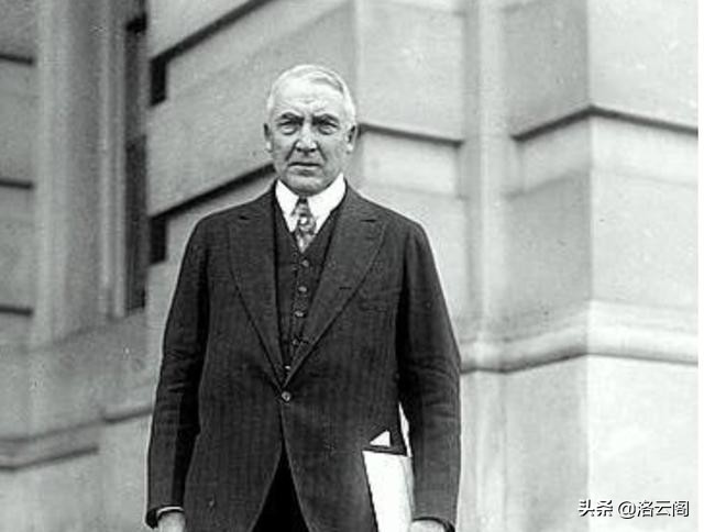 他是美国声誉最差的总统，在任时丑闻缠身，妻