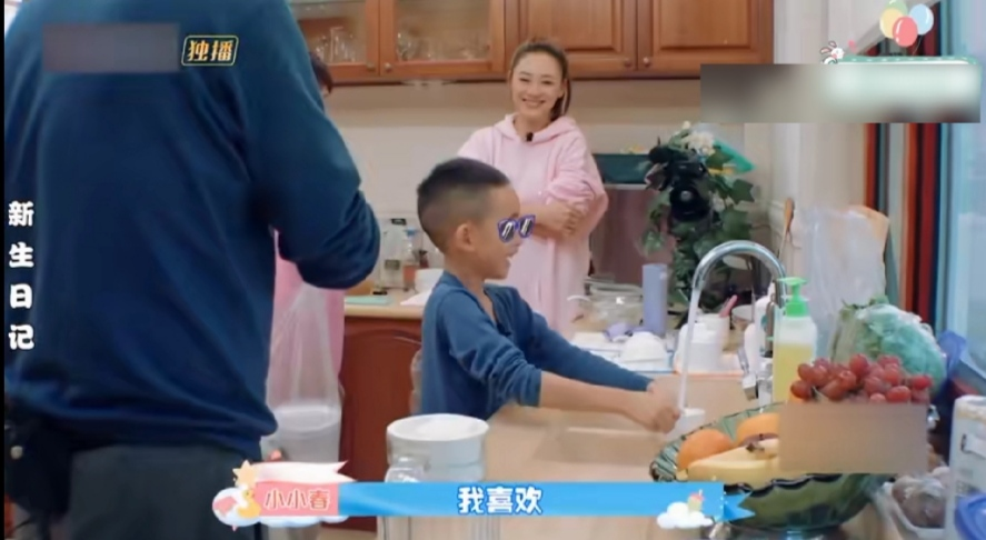 “騙”娃要趁早！ jasper又暖又萌，原來應采兒用了套神操作