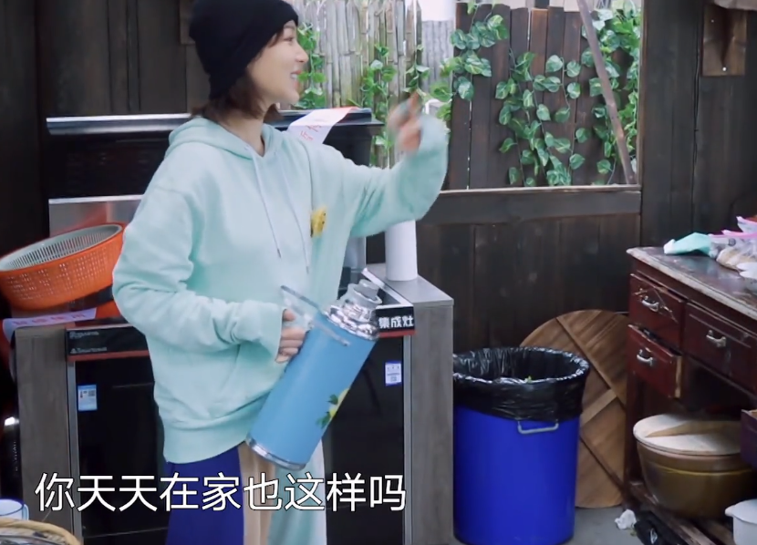 佩服杨紫这张嘴，《向往5》一句话让张艺兴尴尬，戳中他心底伤疤