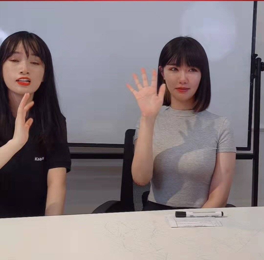 抖音杭州郑女士说对的是什么梗?智能门锁维权、百万粉丝摘口罩、颜值与身材