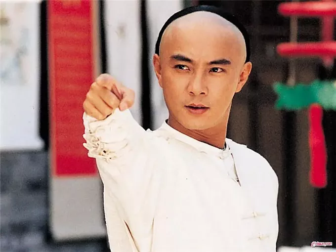 《唐伯虎点秋香》跟风之作,张卫健卖力演出,却让老板公司关了门