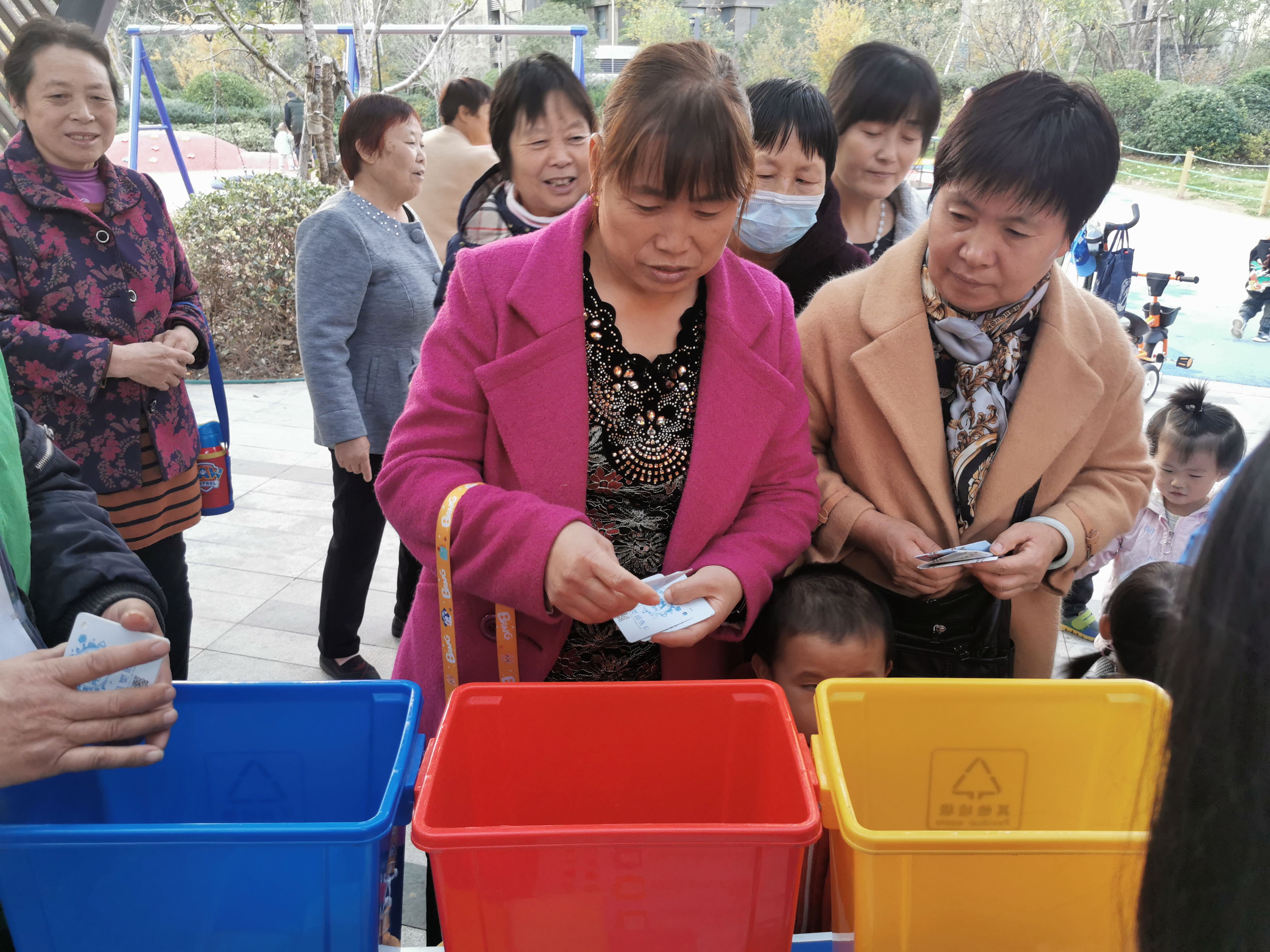 郑州市管城回族区 党建引领垃圾分类宣传活动