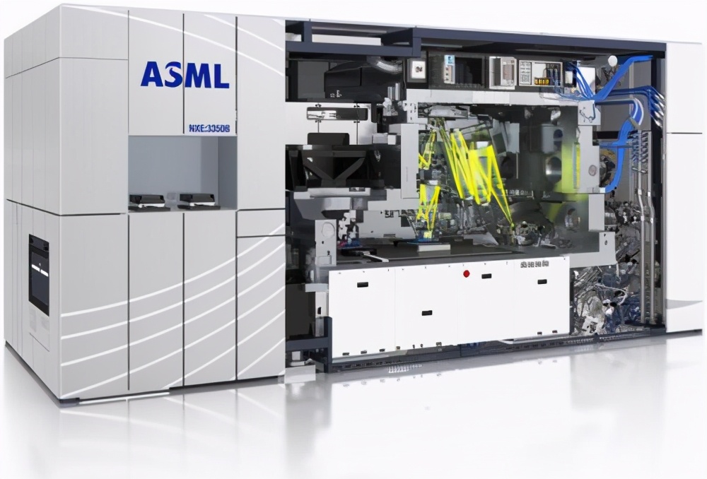 光刻机传来好消息，ASML再次表态，我国不用继续