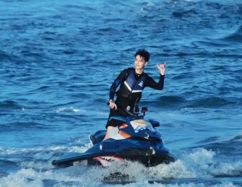 王一博成芒果新宠，新节目招商都有他，热门综