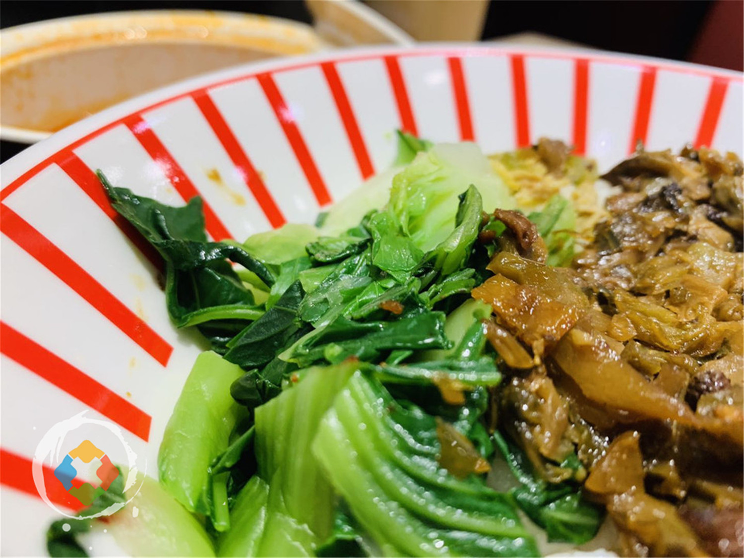 重庆乡村基新品，为本地人定制的烧白与回锅肉，性价比有多高？﻿