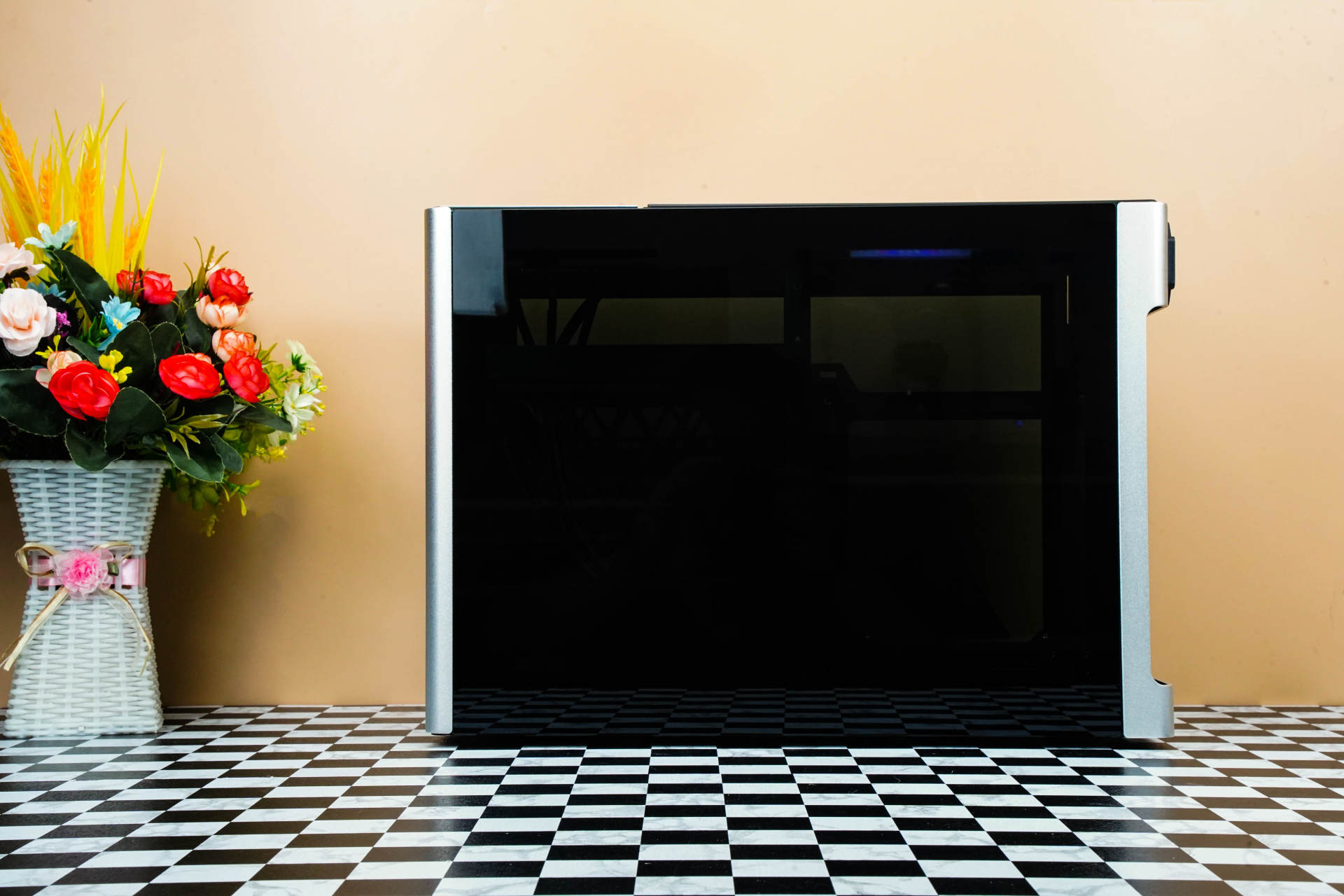 办公电脑也要高颜值，帮闺蜜组装电脑，我自己却爱了