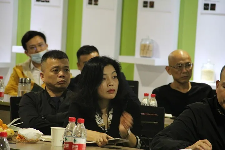 樂(lè)清市食品工業(yè)協(xié)會(huì)商學(xué)院開(kāi)班儀式在百川生物科技有限公司舉辦