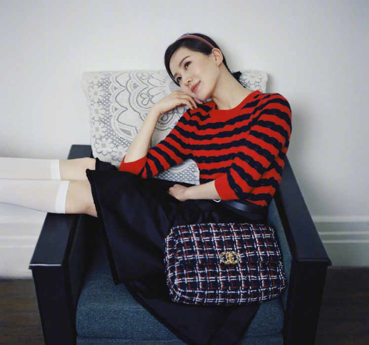 刘诗诗气质有多好？当挑战复古妆容后，魅力由