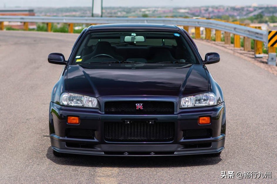 日产skyline Gt R R34 V Spec 午夜紫 特别限量版以315 387 美金售出 资讯咖