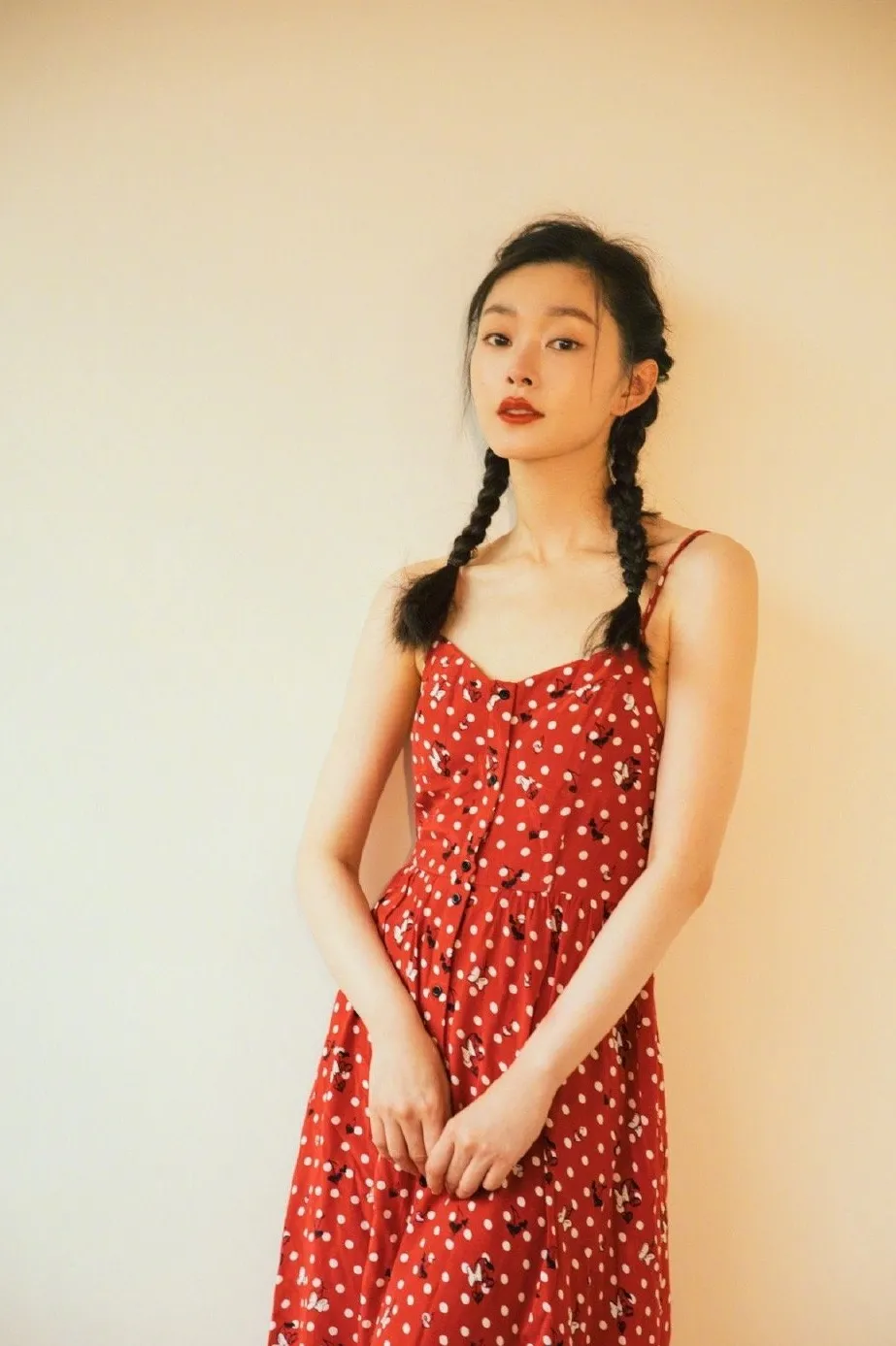 适合春天的复古穿搭,原来李焕英也是复古时髦精