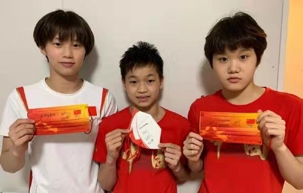 全红婵隔离结束！她将回省队训练冲击金牌，和父母在广州短暂团圆