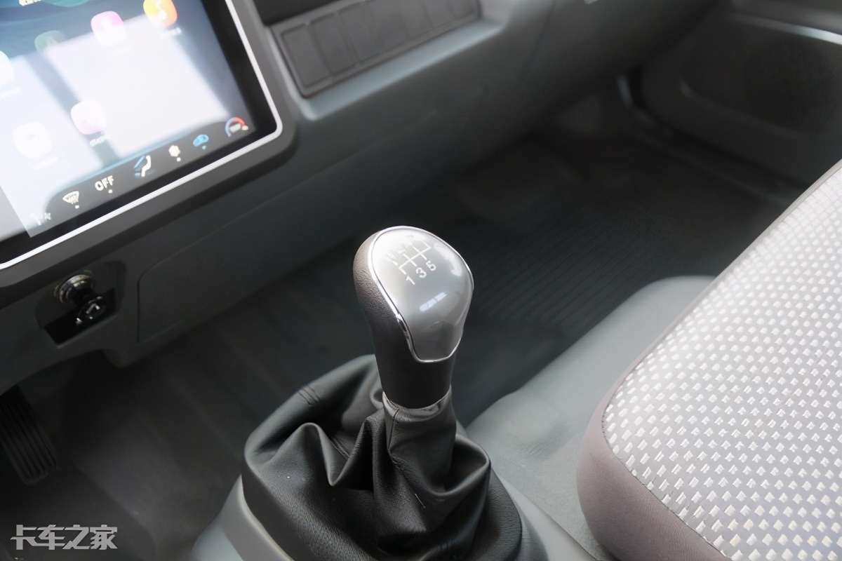 不仅底盘配置给力满足国六b排放江淮帅铃q6全车惊喜