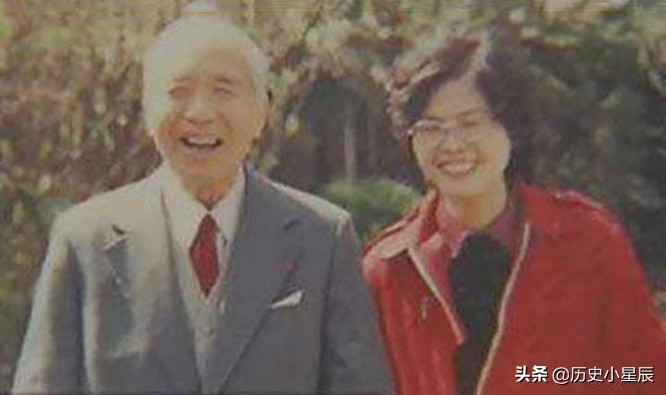 民国版苏大强：85岁爱上23岁保姆，遗产全给娇妻