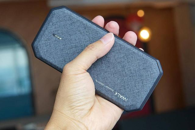 拯救用电恐慌的双机党，iWALK自带线充电宝实战体验